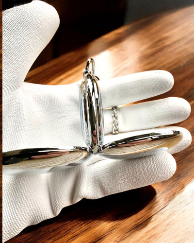 Klassische mechanische Taschenuhr mit Doppeldeckel, manuell, silberfarben