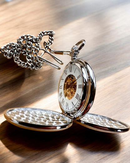 Klassische mechanische Taschenuhr mit Doppeldeckel, manuell, silberfarben
