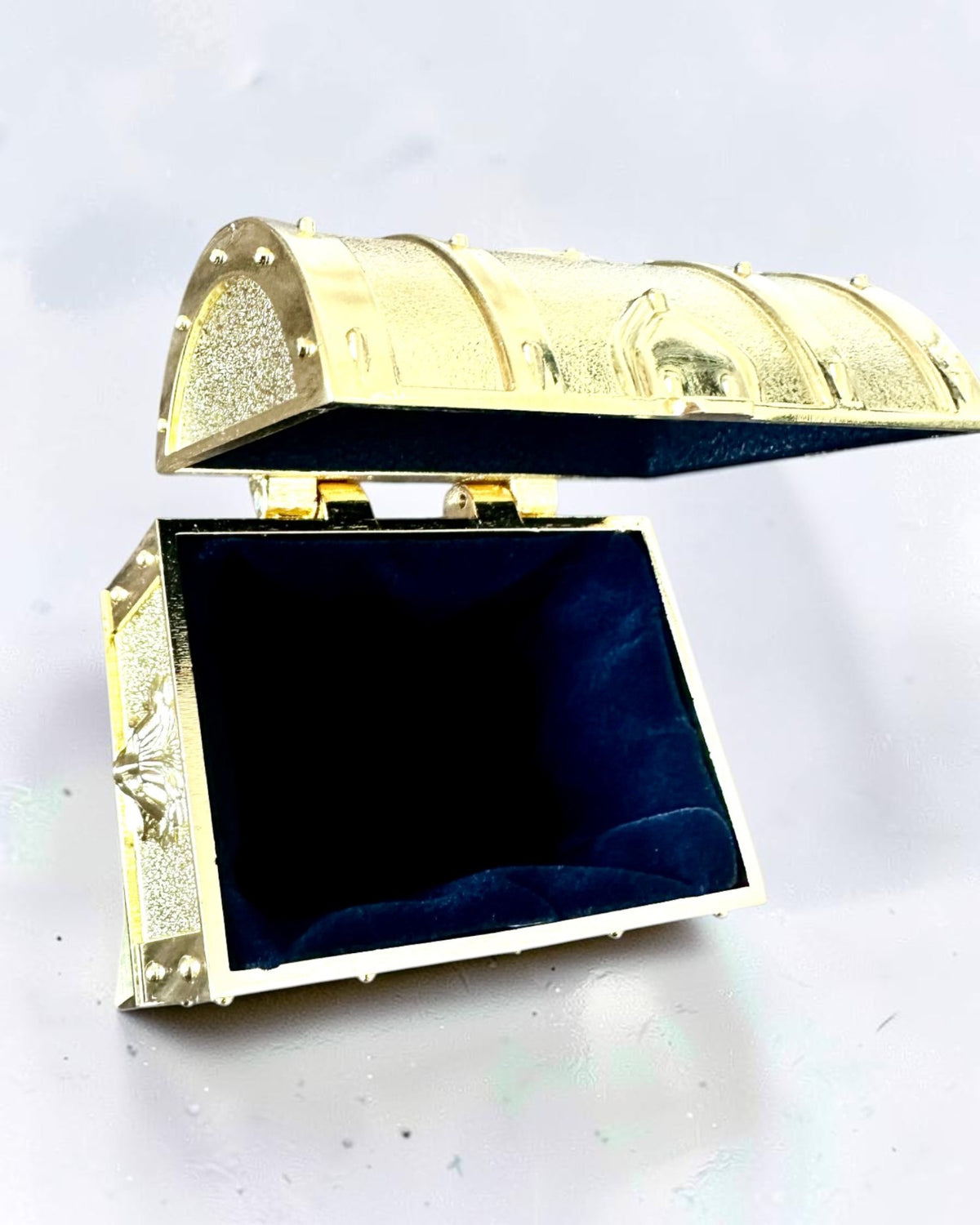 Retro-Metall-Schatztruhe mit Gravur – silberne Kassette 7 x 5 x 5 cm
