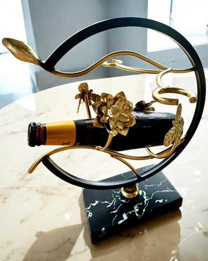 Ständer "Eleganter Insekt" - für Weinflasche und Gläser, Höhe 33 cm, Möglichkeit zur Personalisierung mit Gravur als Geschenk