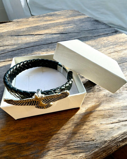 Herrenarmband „SkyRider“ – Lederstil mit Charakter - Personalisierung mit Gravur möglich