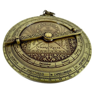 Europäisches Astrolabium H32 – Premium-Renaissance-Replik mit personalisierbarer Gravur – ideales Geschenk mit elegantem Holzsockel – Höhe 12 cm, handgefertigt mit Liebe zum Detail