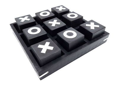 Großes Tic-Tac-Toe aus Holz, 24 x 24 cm, mit personalisierbarer Gravur – elegantes Strategiespiel als Geschenk – klassische schwarz-weiße Kombination, hochwertiges Holz
