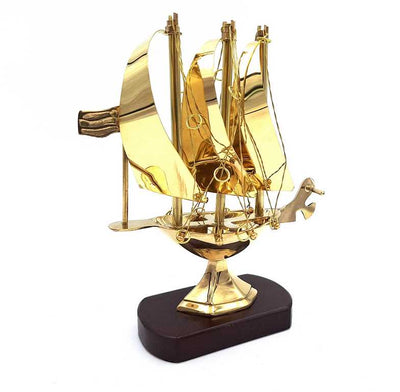Messingschiff auf Holzsockel, 20 cm, mit Gravurmöglichkeit
