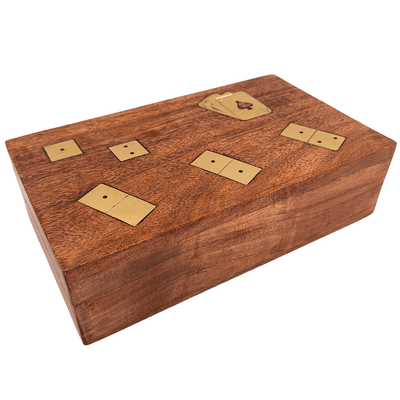 3-in-1 Spieleset in eleganter Holzkiste mit Gravurpersonalisierung - Karten, Domino, Würfel - Perfektes Geschenk für Gesellschaftsspiel-Liebhaber - Maße: 22,5 x 13 x 6 cm, Akazie mit Messingverzierungen