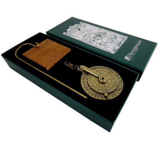 Miniatur Sternenuhr Nokturnal H85 mit der Möglichkeit der Personalisierung durch Gravur