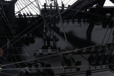 Modell des Piratenschiffs Schwarze Perle BP80R mit Gravurmöglichkeit, Länge 89 cm, exklusives Geschenk für jeden Anlass, Kunsthandwerk, Holzsockel