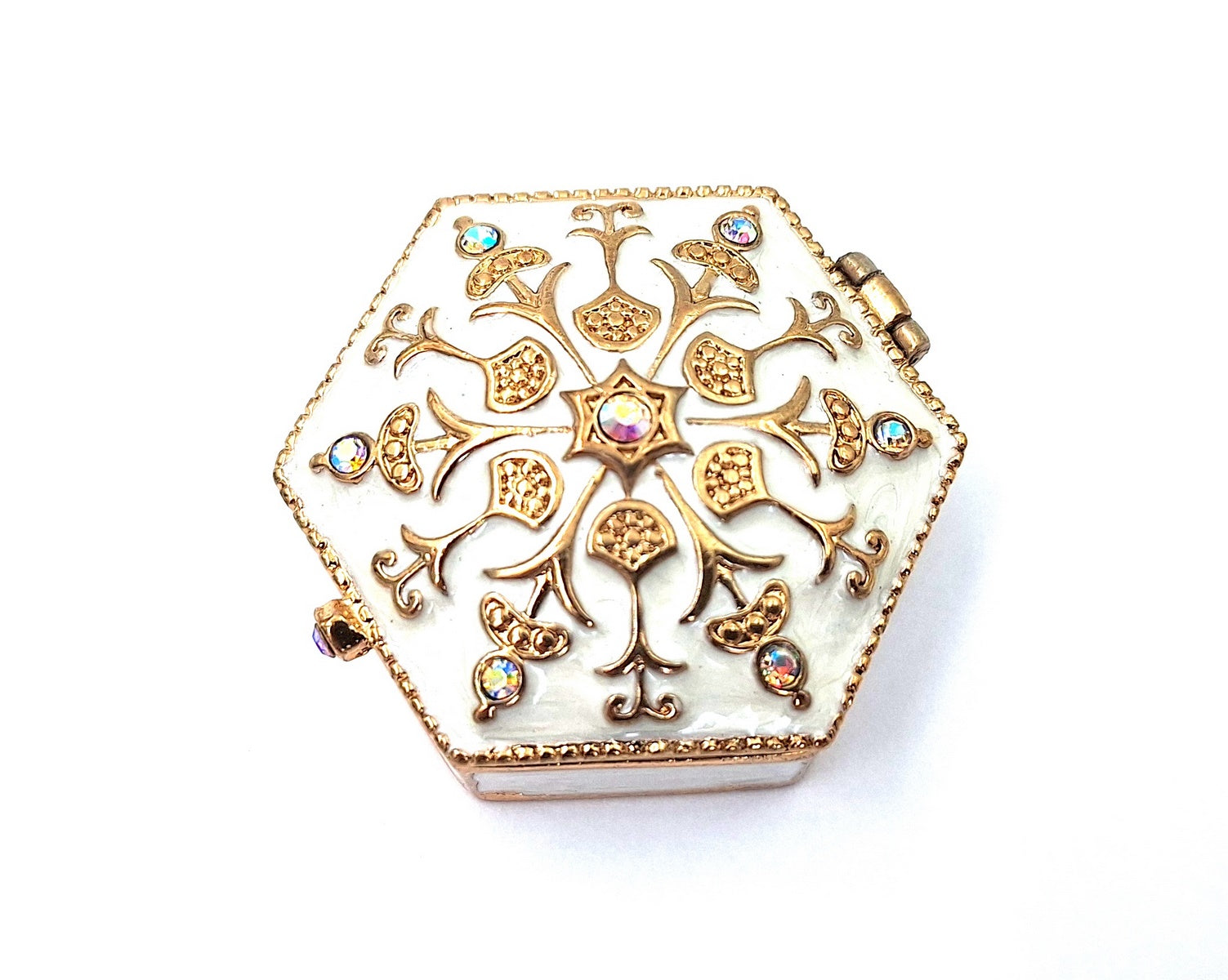 Elegante Metall-Geschenkbox mit Kristallen B0035-08WH, Weiß-Gold, personalisierbare Gravur, ideal für Schmuck und Kleinigkeiten, 5x5x2 cm  