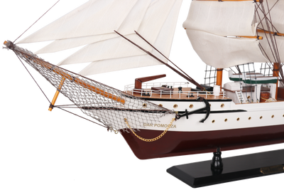 Modell des Segelschiffs Dar Pomorza 80 cm mit personalisierbarer Gravur
