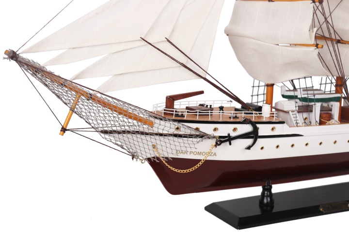 Modell des Segelschiffs Dar Pomorza 80 cm mit personalisierbarer Gravur