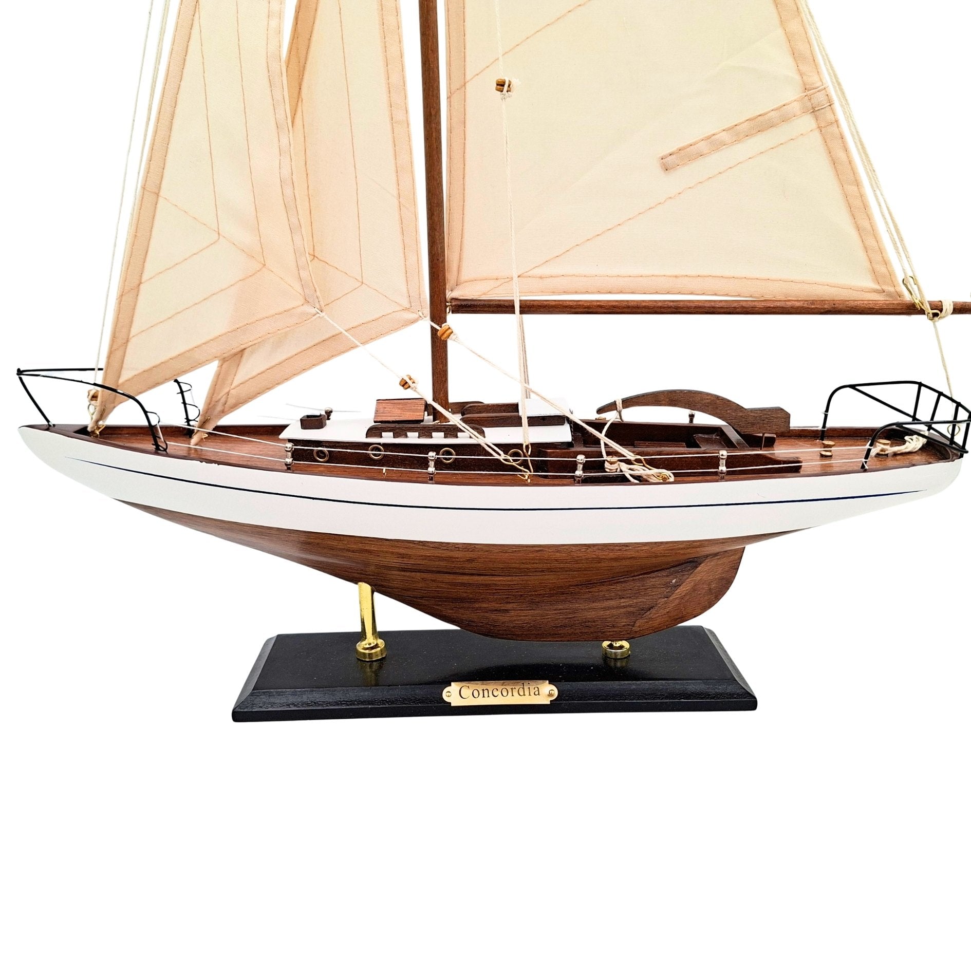 Modell einer Segelyacht 66 cm mit Gravur-Personalisierung