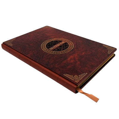 Elegantes A5 Notizbuch mit Holzcover und personalisierter Gravur – luxuriöses Tagebuch als Geschenk mit goldenen Rändern und hochwertigem braunem Papier  