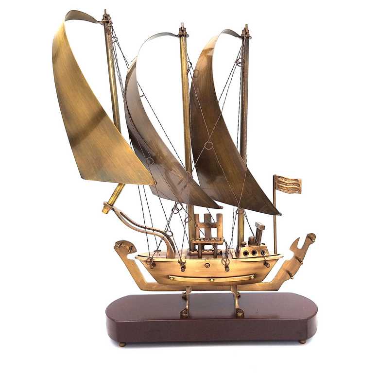 Messingschiff auf Holzsockel, 38 cm, mit Gravurmöglichkeit