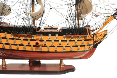 Segelschiffmodell HMS Victory 80cm, montiert, mit Möglichkeit zur Personalisierung durch Gravur - exklusive Geschenkdekoration, handgefertigt aus exotischem Holz, hohe Qualität und Liebe zum Detail