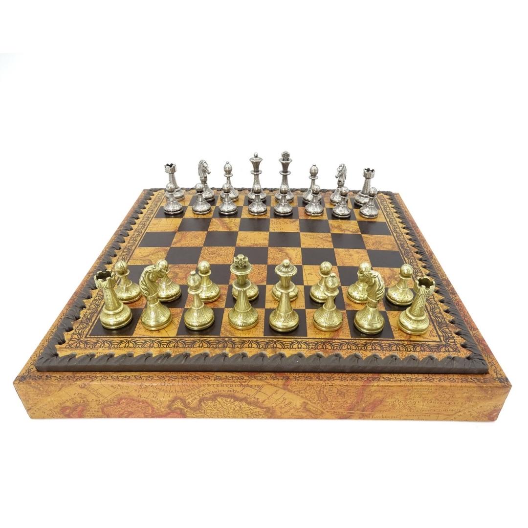 Exklusive Metall-Schachfiguren Italfama 28x28 cm mit personalisierbarer Gravur, braun-schachbrettmuster, Figuren gold-silbrig