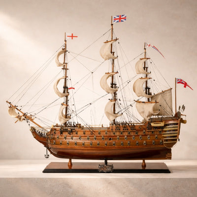 Exklusives Modell des Segelschiffs HMS Victory VIC80R