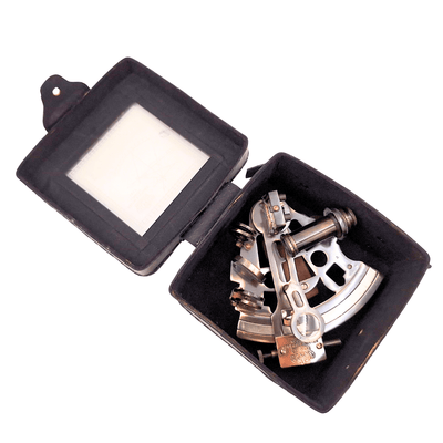 Messing-Sextant mit personalisierter Gravur in Lederbox  