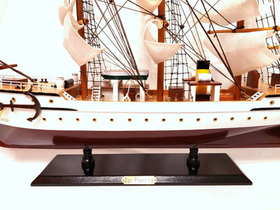 Modell des Segelschiffs Dar Pomorza 80 cm mit personalisierbarer Gravur