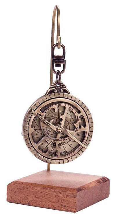 Miniatur-Astrolabium H81 auf Holzsockel mit personalisierbarer Gravur – elegantes Deko-Element als Geschenk für Astronomie-Liebhaber, Höhe 13 cm, Durchmesser 4,5 cm, außergewöhnliche Detailarbeit
