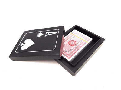 Elegantes Kartenspiel-Set mit personalisierter Gravur in schwarzer Harz- und MDF-Box