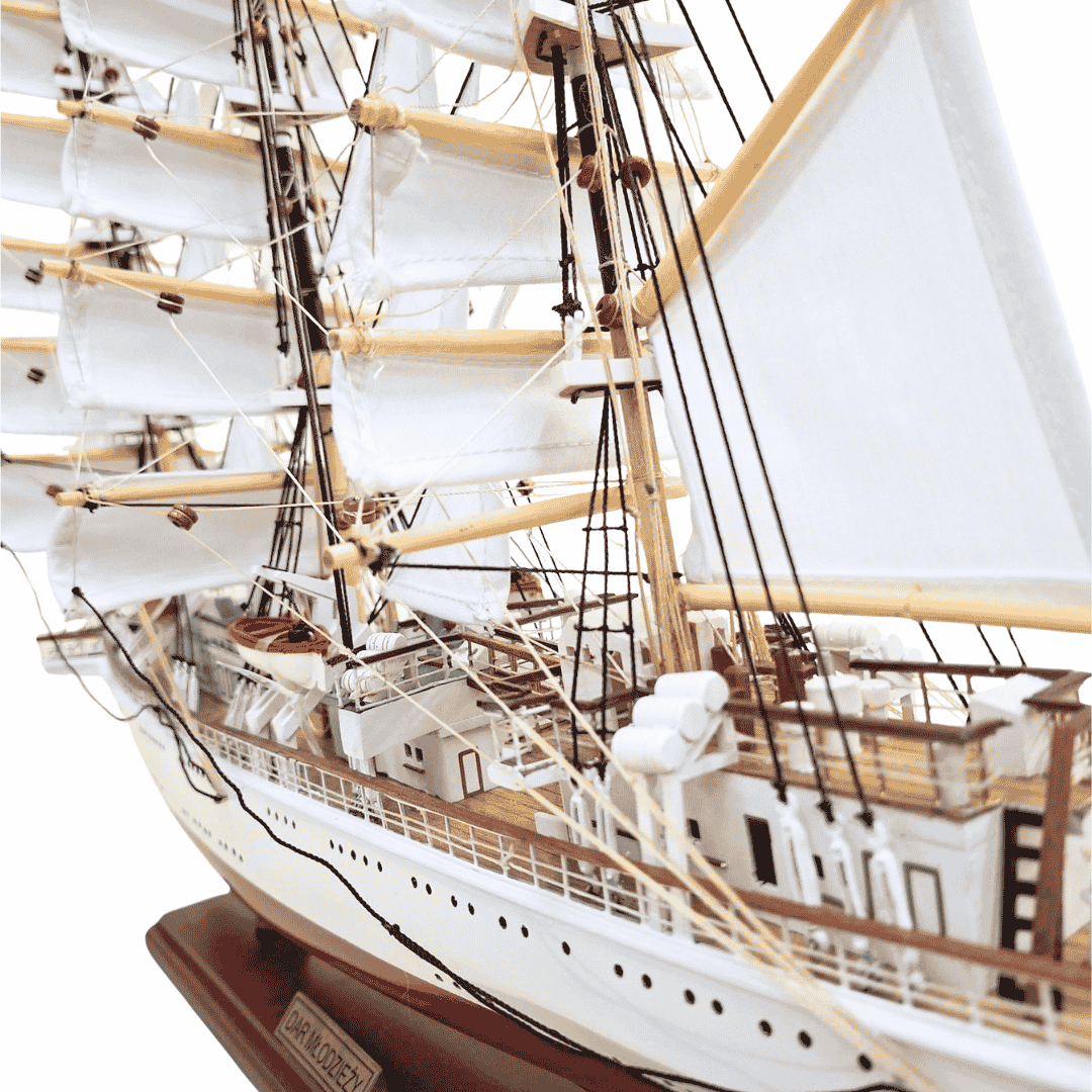 Exklusives Segelschiffmodell des Schiffs Dar Młodzieży XXL 71 cm, Möglichkeit zur Personalisierung durch Gravur