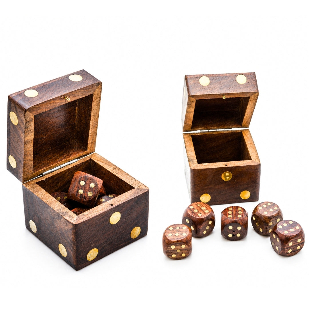 Holzspielwürfel in eleganter Schachtel mit Gravurmöglichkeit zur Personalisierung