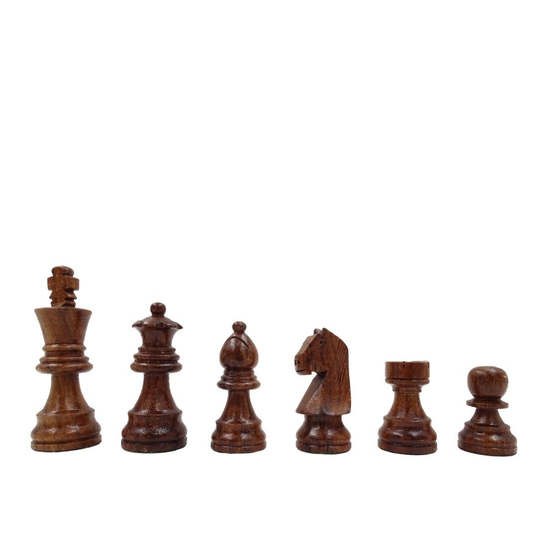 Holzschach 40x40 cm mit Gravur – klappbares Schachbrett aus indischem Palisander in Braun-Beige