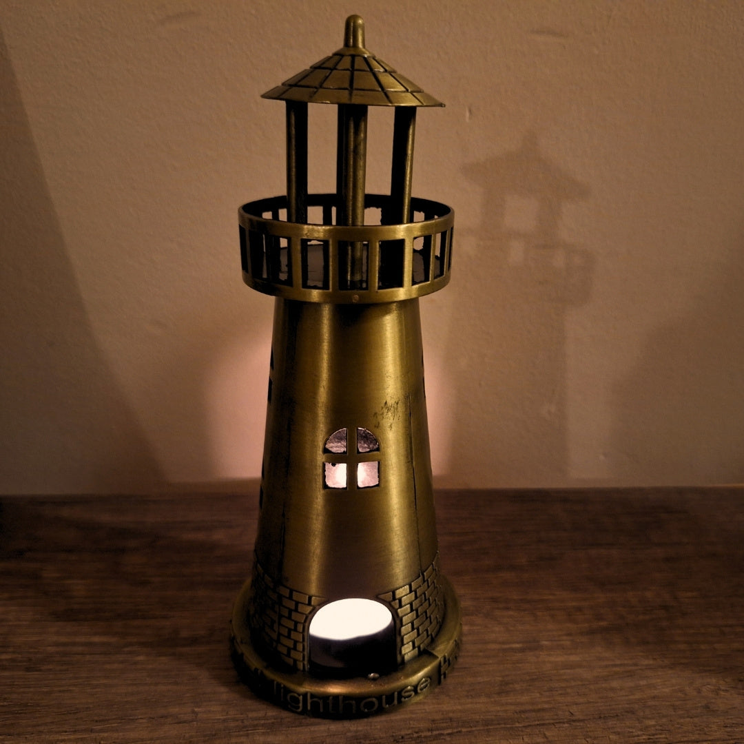 Leuchtturm-Teelichthalter 18,5 cm in antikem Gold mit Gravuroption