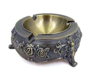 Eleganter Metall-Aschenbecher im Ludwigsstil mit Gravurmöglichkeit