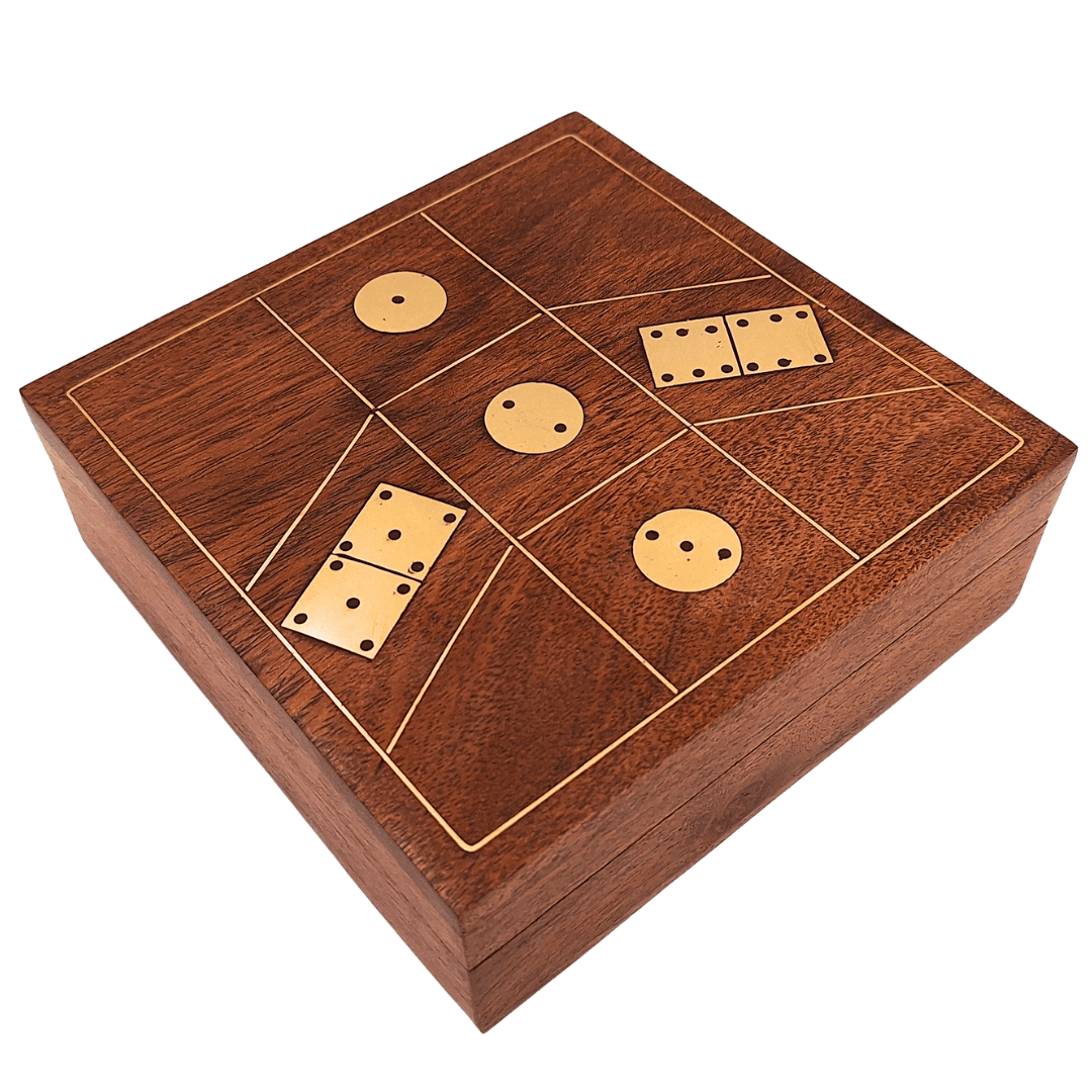 Elegantes Spieleset in Holzkiste mit Gravur
