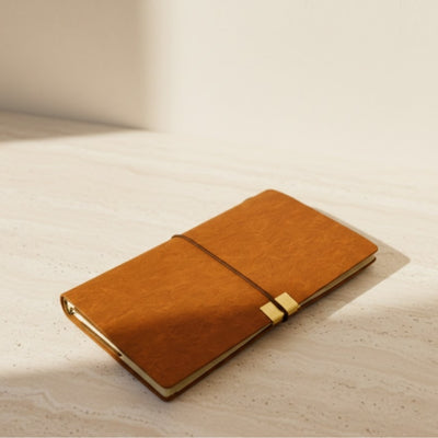 Leder-Reisetagebuch mit personalisierter Gravur  