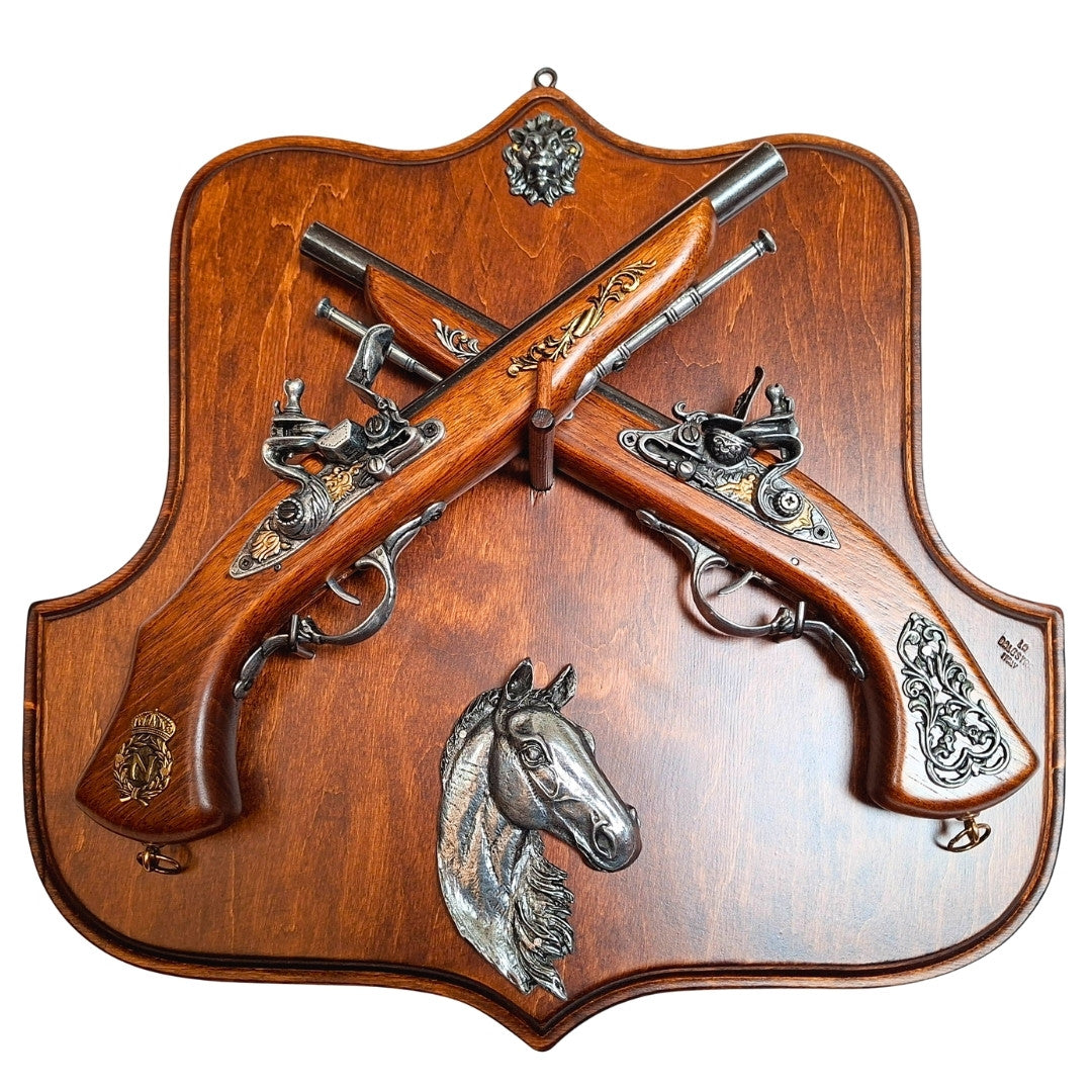 Replik von Steinschloss-Pistolen auf Holzständer mit Gravur-Personalisierung – Perfektes Geschenk für Geschichtsfreunde und Sammler – Hohe Qualität, stabile Konstruktion, elegantes Design 45x44 cm  