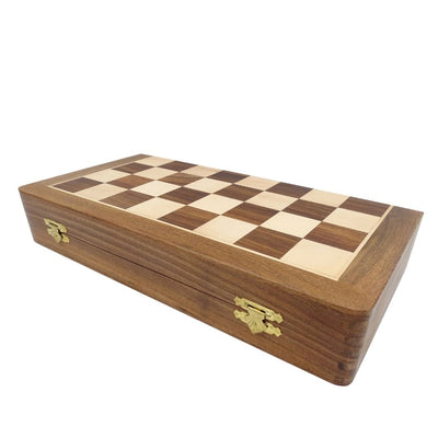 Holzschach 40x40 cm mit Gravur – klappbares Schachbrett aus indischem Palisander in Braun-Beige