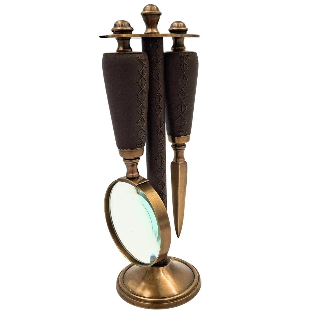 Elegantes Schreibtischset aus Messing und Leder