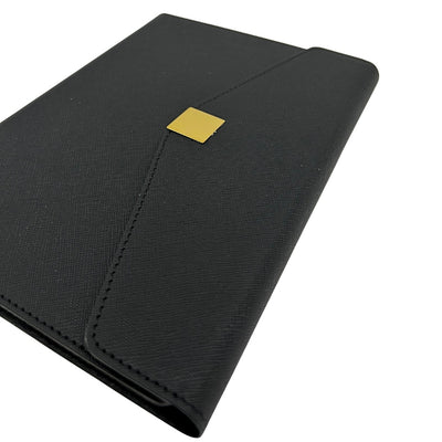 Elegantes Premium-Geschenkset mit Personalisierung – Leder-Notizbuch A5, Kugelschreiber und 16GB USB-Stick in schwarz-goldener Box