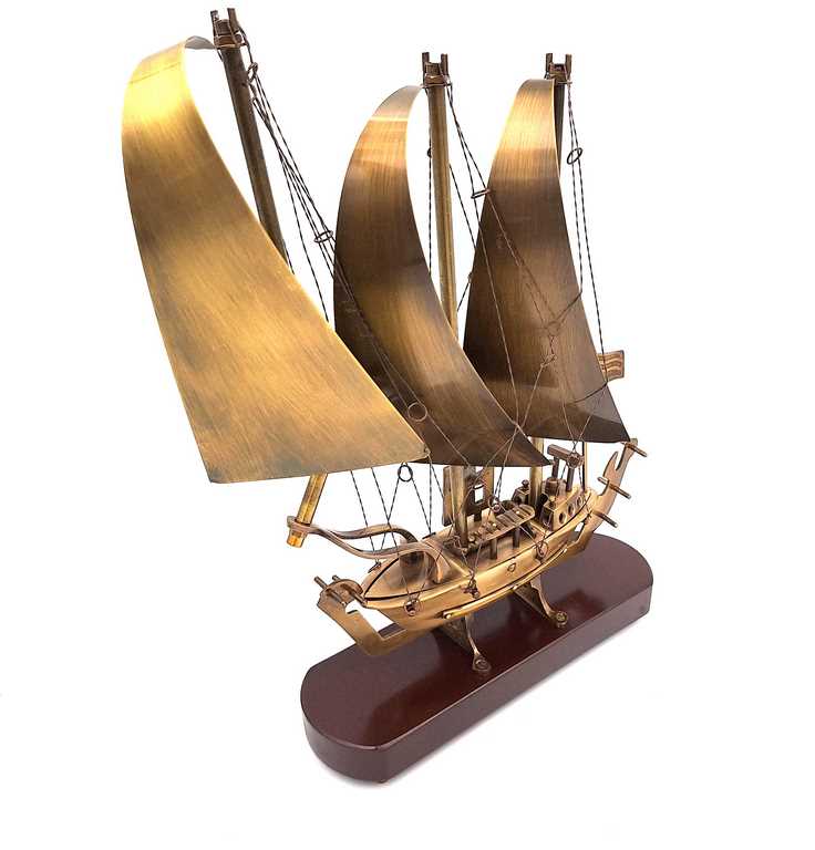 Messingschiff auf Holzsockel, 38 cm, mit Gravurmöglichkeit