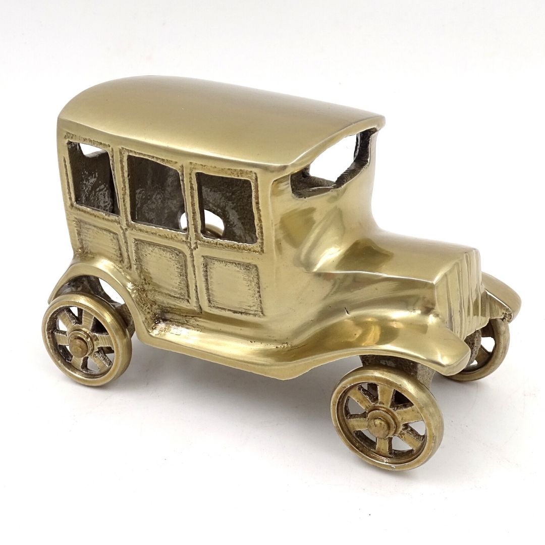 Metallmodell des Retro-Autos BMW Dixi in antikem Messing mit Gravurmöglichkeit