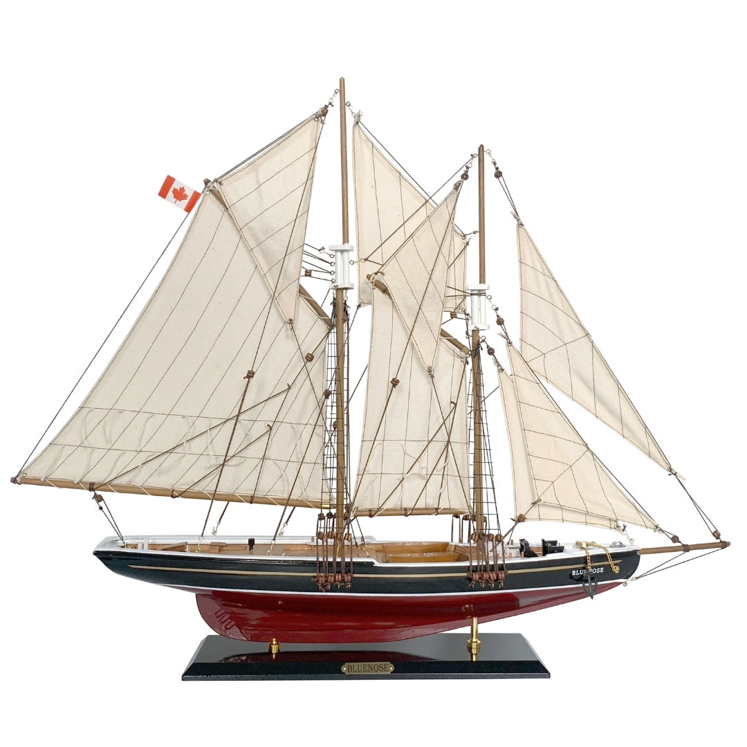 Modell des Segelschiffs Bluenose 80 cm mit Personalisierung durch Gravur