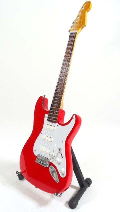 Mini-Gitarre Dire Straits Mark Knopfler MGT-0581 mit der Möglichkeit der Personalisierung durch Gravur