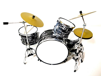 Mini-Schlagzeug schwarz-weiß MDR-0015 1:5 mit personalisierbarer Gravur – perfektes Geschenk für Musikliebhaber, aus Metall und Kunststoff, Höhe 15 cm, Breite 20 cm, Tiefe 20 cm, zum Selbstgestalten