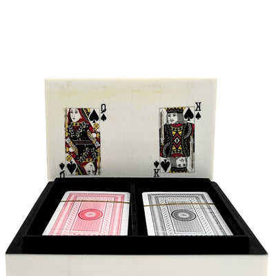 Elegantes Set aus zwei Kartendecks in Harzbox mit personalisierbarer Gravur