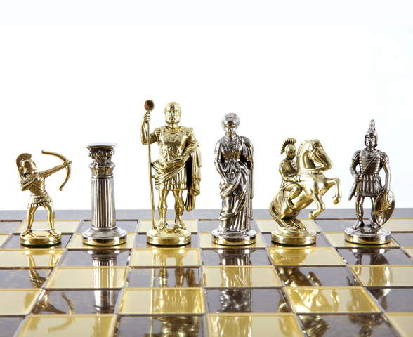 Messing-Schachspiel Gold-Silber mit Gravur – exklusives Geschenk für besondere Anlässe – Maße 44x44 cm, Königshöhe 9,7 cm, handgefertigt, luxuriöse Materialien