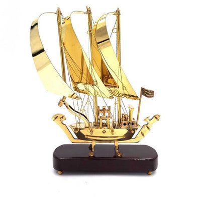 Elegantes Messingschiff auf Holzsockel, 30 cm, mit personalisierbarer Gravur