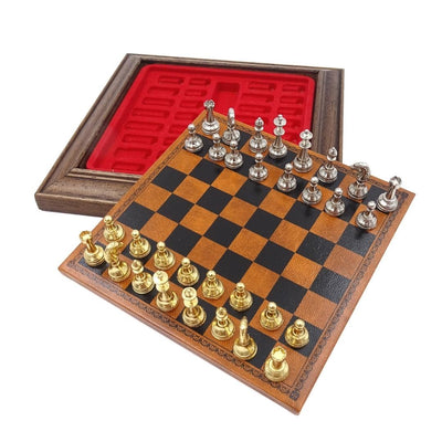 Exklusive magnetische Metall-Schachfiguren Italfama 18x18 cm mit personalisierbarer Gravur – elegantes Geschenk für jeden Anlass, braun-schachbrettmuster mit gold-silbrigen Figuren