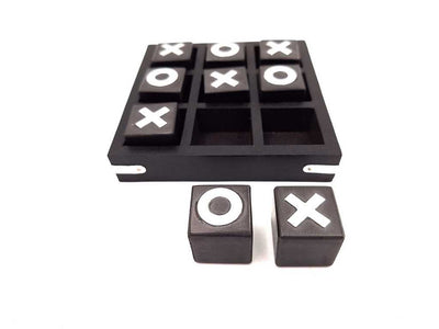 Holz-Tic-Tac-Toe-Spiel, 13 x 13 cm, mit personalisierbarer Gravur