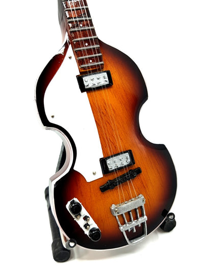 Mini-Bassgitarre im Stil von Paul McCartney, MGT-2028, Mahagoni, personalisierbare Gravur, ideal als Geschenk, Höhe 27,5 cm