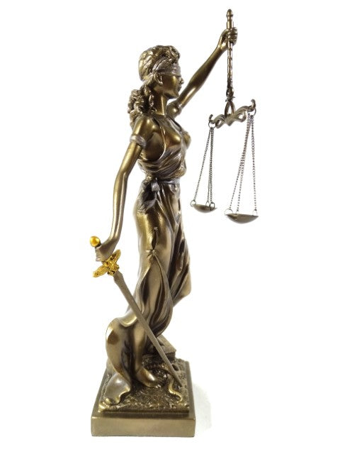 Temida-Figur 35 cm mit der Möglichkeit der Personalisierung durch Gravur - elegantes Geschenk für Juristen, Richter oder Rechtsanwälte, gefertigt aus Polyresin in goldener Farbe mit antikem Finish