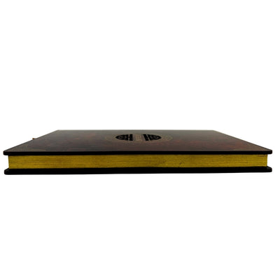 Elegantes A5 Notizbuch mit Holzcover und personalisierter Gravur – luxuriöses Tagebuch als Geschenk mit goldenen Rändern und hochwertigem braunem Papier  