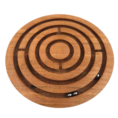 Geschicklichkeitsspiel Kugeln im Labyrinth aus Holz mit Gravurpersonalisierung