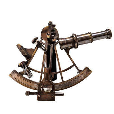 Messing-Sextant mit Gravur in Holzkiste